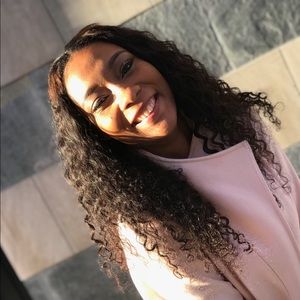 Meet your Posher, Amaya